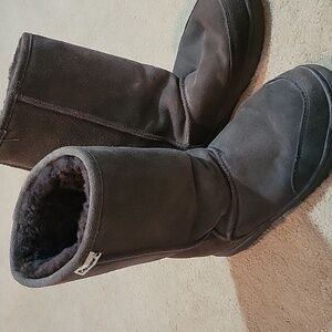Brown bear paw boots